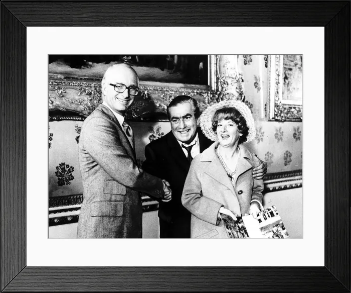 Framed Print : Actress Jean Alexander with actor Bernard Youens and Duke of Bedford Framed Print : Actress Jean Alexander with actor Bernard Youens and Duke of Bedford