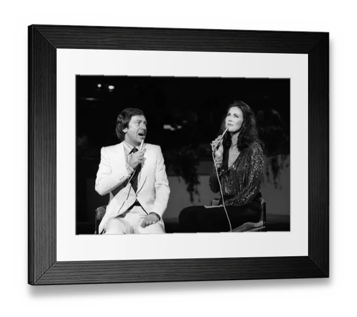 Framed Print : Lynda Carter American actress and singer with Des O Connor, September 1980 Framed Print : Lynda Carter American actress and singer with Des O Connor, September 1980
