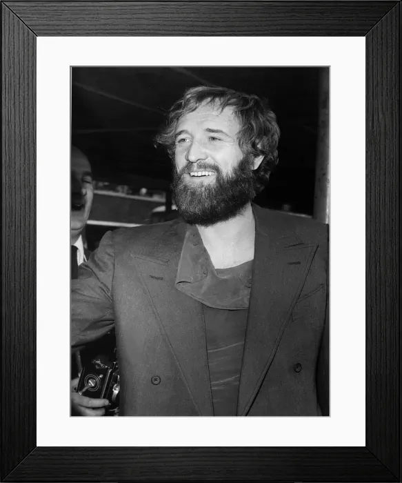 Framed Print : Richard Harris Irish actor at Heathrow Airport 1971 Framed Print : Richard Harris Irish actor at Heathrow Airport 1971