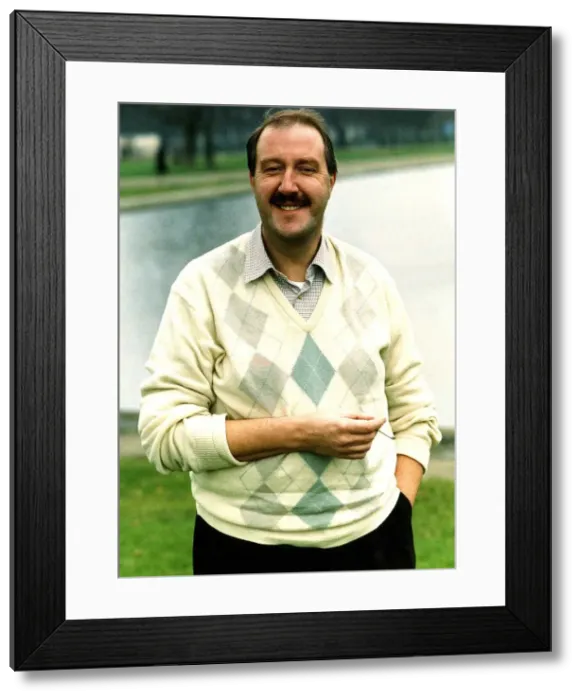 Framed Print : Gorden Kaye actor in August 1989 Framed Print : Gorden Kaye actor in August 1989