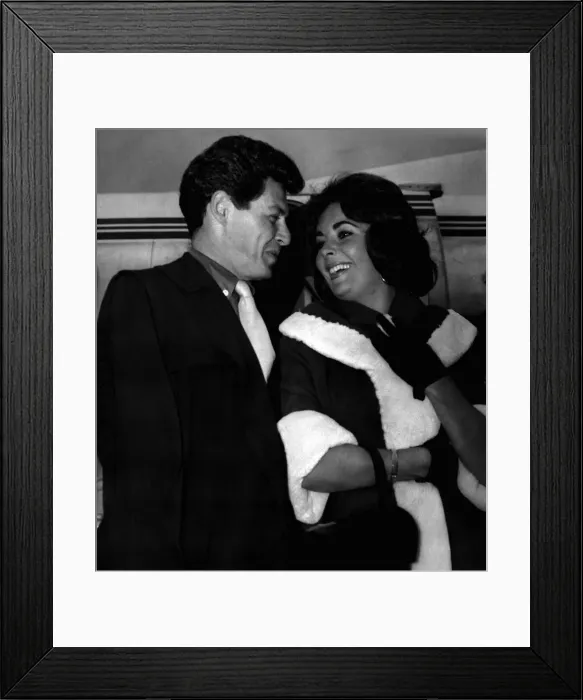 Framed Print : Elizabeth Taylor actress with her husband Eddie Fisher, 26th May 1959 Framed Print : Elizabeth Taylor actress with her husband Eddie Fisher, 26th May 1959