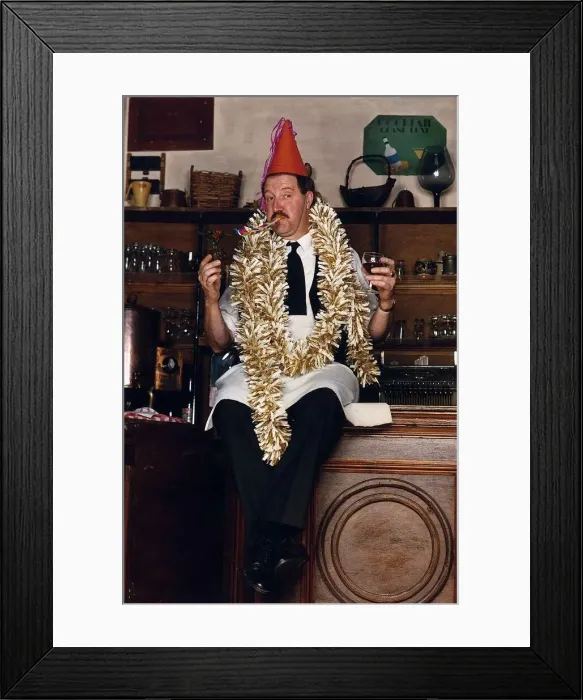 Framed Print : Gorden Kaye actor in Allo Allo. December 1989 Framed Print : Gorden Kaye actor in Allo Allo. December 1989