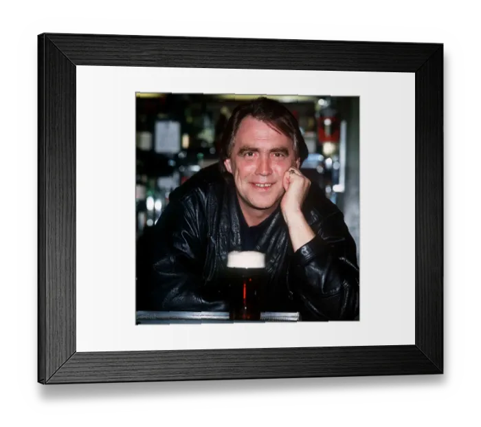Framed Print : Bill Tarmey Actor Jack Duckworth of Coronation Street leaning on bar with pint of beer Framed Print : Bill Tarmey Actor Jack Duckworth of Coronation Street leaning on bar with pint of beer