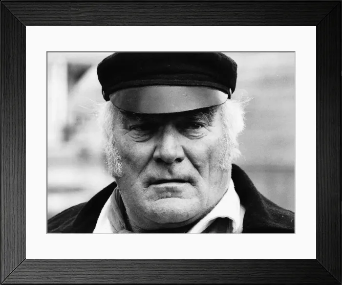 Framed Print : Howard Lang Actor in the Onedin Line - April 1979 Dbase MSI Framed Print : Howard Lang Actor in the Onedin Line - April 1979 Dbase MSI