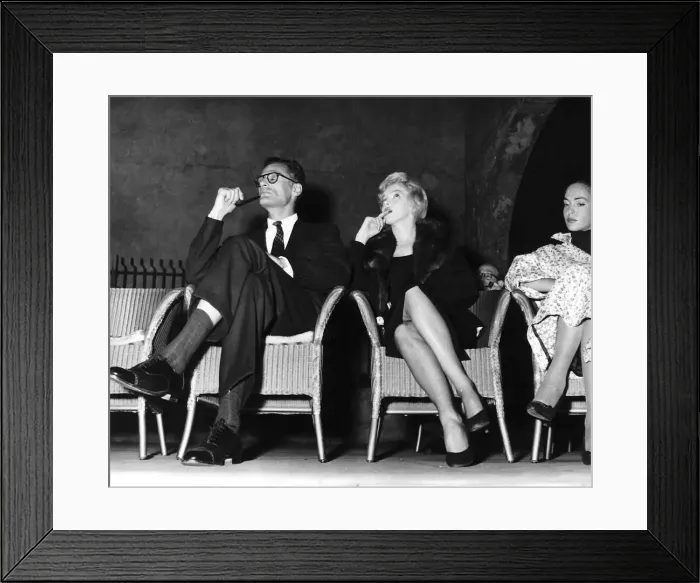 Framed Print : Marilyn Monroe Film Actress with husband Arthur Miller attend a meeting at the Watergate Framed Print : Marilyn Monroe Film Actress with husband Arthur Miller attend a meeting at the Watergate