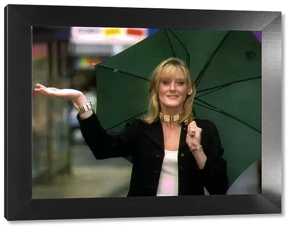 Sarah Lancashire actress who stars in the television series Coronation Street