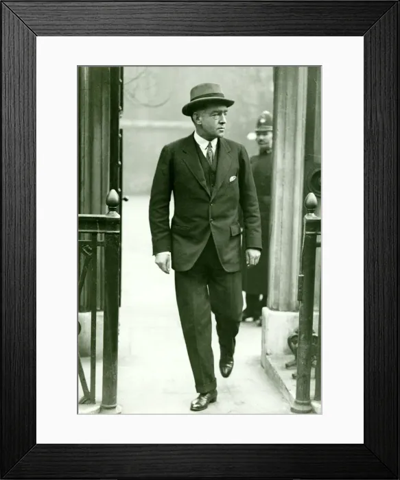 Framed Print : Sir Ernest Shackleton calls at Malborough House. December 1920 Framed Print : Sir Ernest Shackleton calls at Malborough House. December 1920