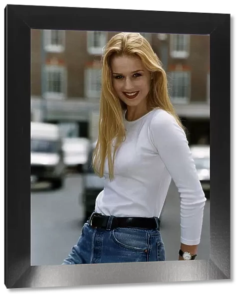 Simone Robertson Australian Actress appears in the TV Programme Neighbours