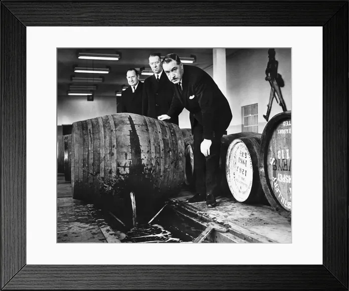 Framed Print : Whisky blending room at Johnnie Walkers in Kilmarnock In the foreground is George Framed Print : Whisky blending room at Johnnie Walkers in Kilmarnock In the foreground is George