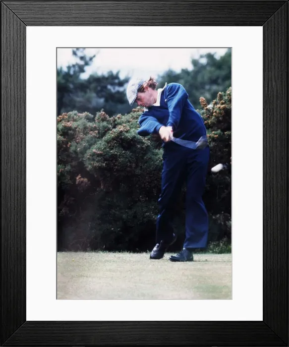 Framed Print : Tom Watson takes a shot at the British Open 1975 Framed Print : Tom Watson takes a shot at the British Open 1975