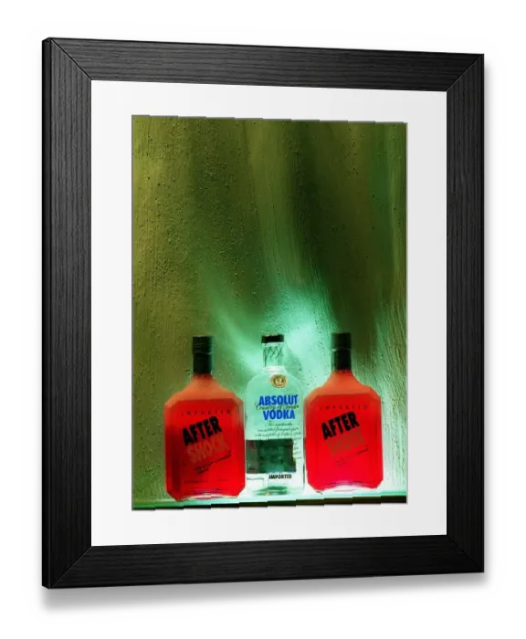Framed Print : Bar Ce Lona pub Sauchiehall Street Glasgow September 1998 Spirit bottles behind the bar