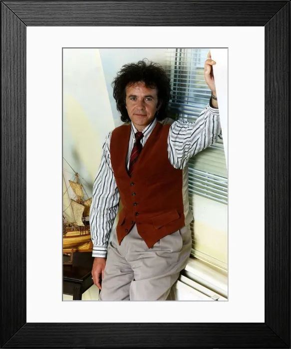 Framed Print : David Essex Singer Actor Pictured at his mews home