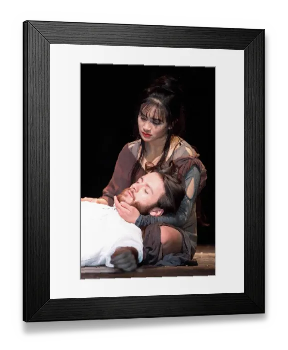 Framed Print : Steve Balsamo Actor as Jesus and Joanna Ampil as mary Magdalene in Jesus Christ Superstar