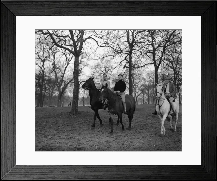 Framed Print : Film star Audrey Hepburn out riding in Rotten Row, Hyde Park, London Framed Print : Film star Audrey Hepburn out riding in Rotten Row, Hyde Park, London