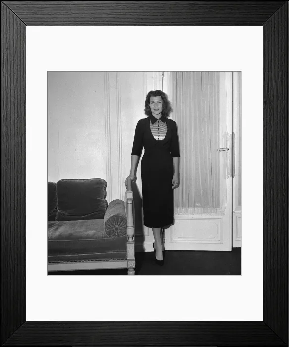 Framed Print : Rita Hayworth in Bristol hotel October 1955 Framed Print : Rita Hayworth in Bristol hotel October 1955