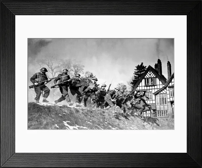 Framed Print : Parachute Troops - February 1941 Special Air Service soldiers seen here Framed Print : Parachute Troops - February 1941 Special Air Service soldiers seen here