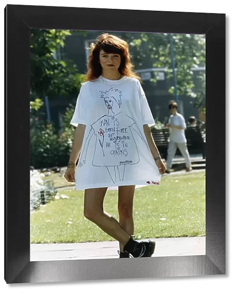 Tara Newley Daughter Of Actress Joan Collins Shows Of A T Shirt Which Was Entered For A