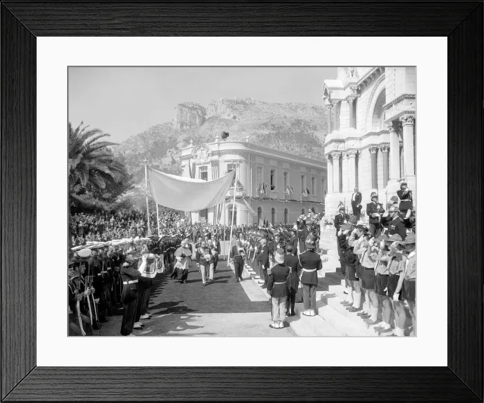 Framed Print : The wedding of Prince Rainier of Monaco and Princess Grace Kelly April 1956 Framed Print : The wedding of Prince Rainier of Monaco and Princess Grace Kelly April 1956