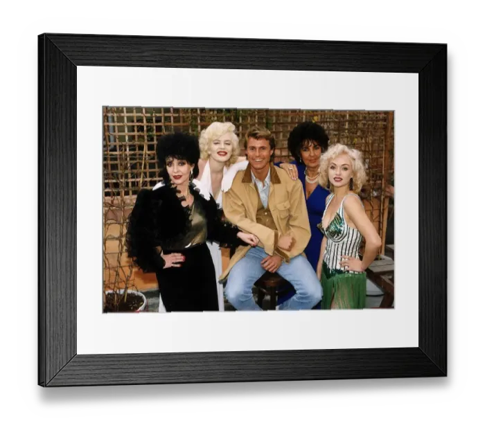 Framed Print : Mark Greenstreet Actor in programme called Trainer with lookalikes