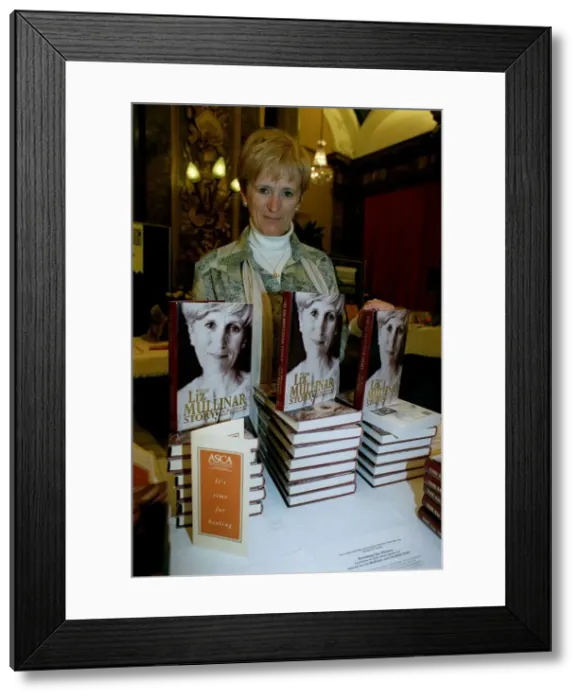 Framed Print : Liz Mullinar Actress  /  Author October 1998 her book telling her life story