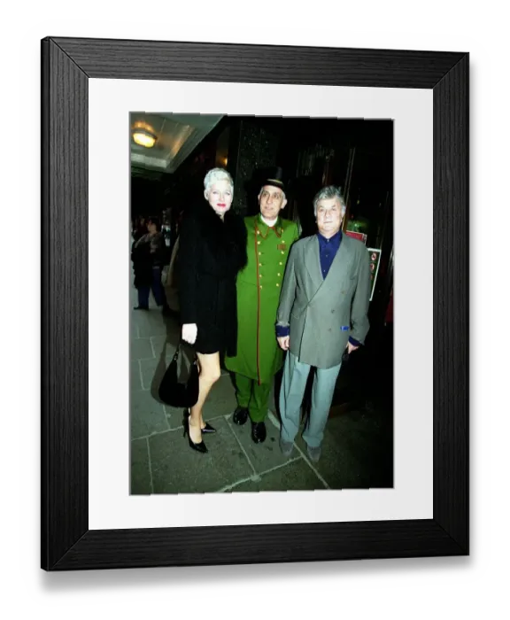 Framed Print : Actor Tony Curtis with his new wife Jill November 1998 in London on their honeymoon