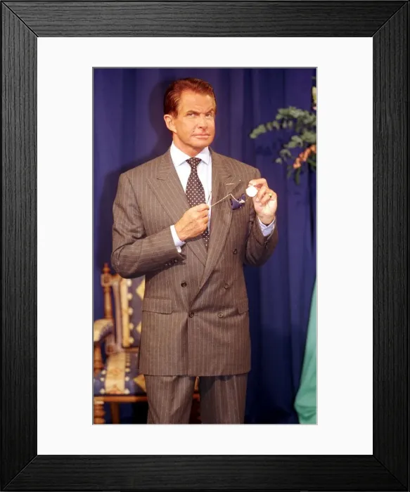 Framed Print : George Hamilton actor on set at LWT studios November 1998 in London Framed Print : George Hamilton actor on set at LWT studios November 1998 in London