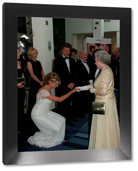 Natasha Richardson Actress November 98 Meeting the Queen at the premiere in