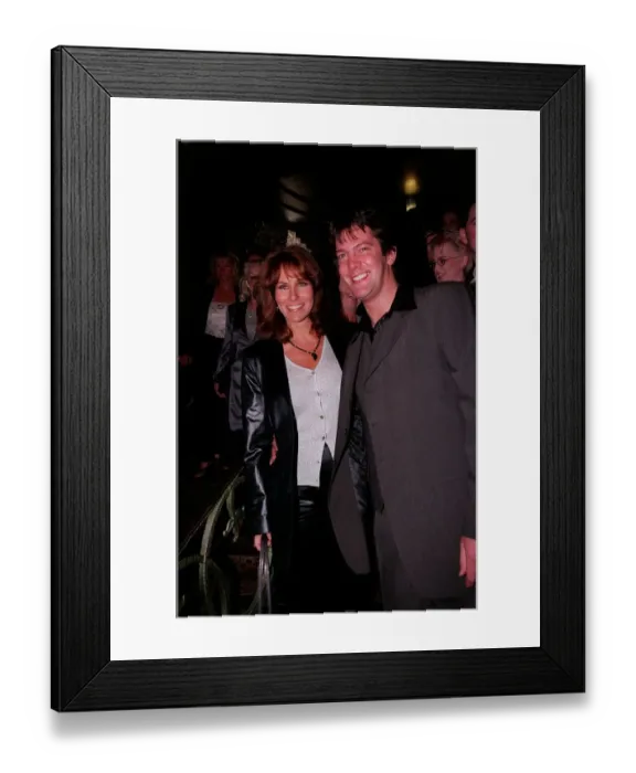 Framed Print : Linda Lusardi Model  /  Actress October 98 Arriving at the Savoy Theatre for the London