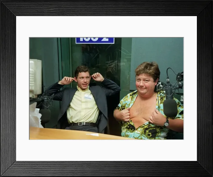 Framed Print : Lee Evans Comedian  /  Actor October 98 At Heart 106. 2fm radio with presenter Jonathon