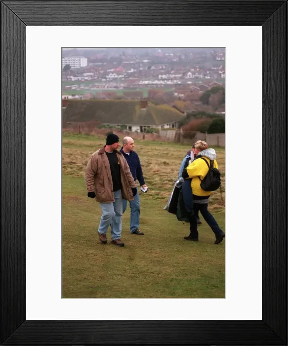 Framed Print : Ross Kemp Actor December 98 Eastenders actor filming Tiffanys funeral in Esatenders