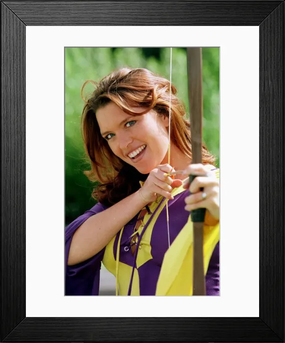 Framed Print : Tina Hobley actor as Maid Marion at the September 1998 Theatre Crawley Framed Print : Tina Hobley actor as Maid Marion at the September 1998 Theatre Crawley