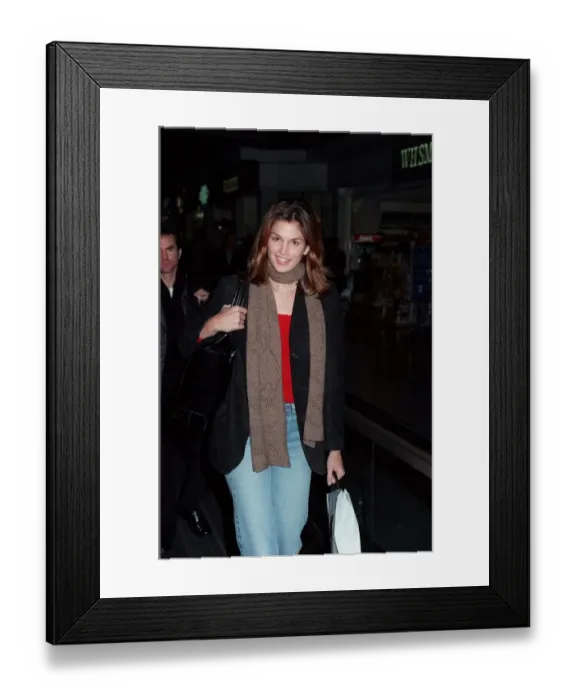 Framed Print : Cindy Crawford Actress  /  Model February 98 Leaving Heathrow Airport for New York