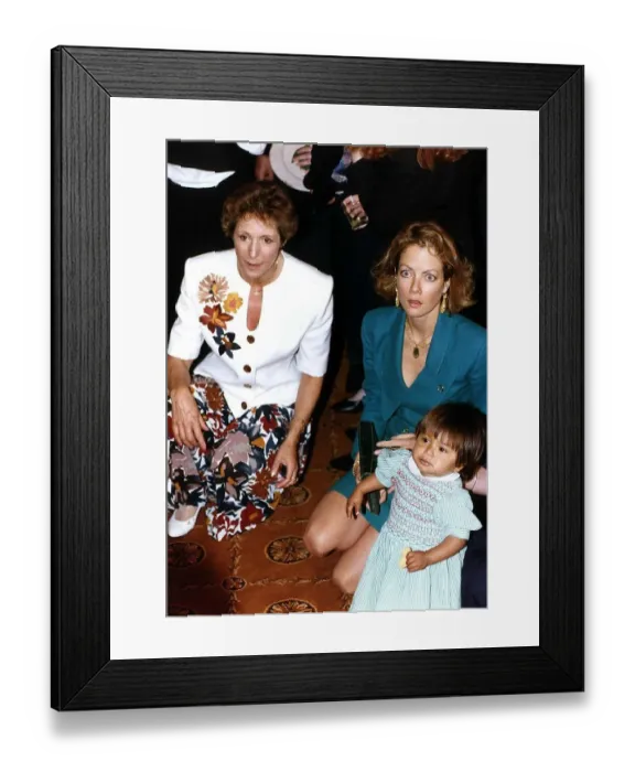 Framed Print : Jenny Seagrove actress with Prime Ministers wife Norma Major at party At 10 Downing Framed Print : Jenny Seagrove actress with Prime Ministers wife Norma Major at party At 10 Downing