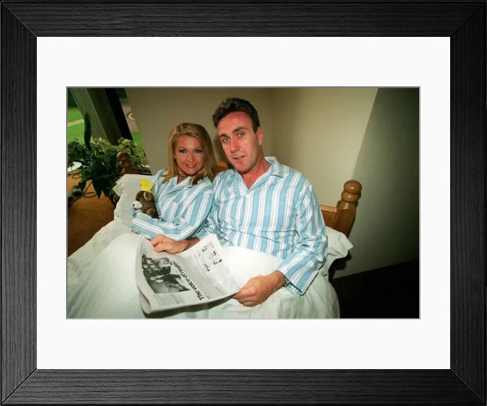 Framed Print : Toyah Wilcox TV Presenter July 1998 With actor Joe McGann in the Live Bed Show Framed Print : Toyah Wilcox TV Presenter July 1998 With actor Joe McGann in the Live Bed Show