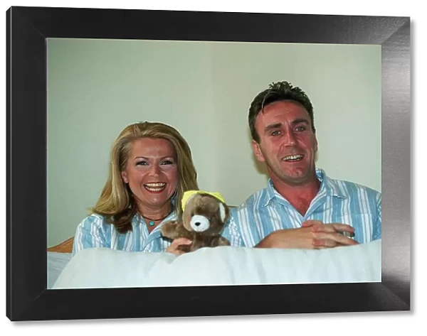 Toyah Willcox TV Presenter July 1998 With actor Joe McGann in the Live Bed Show