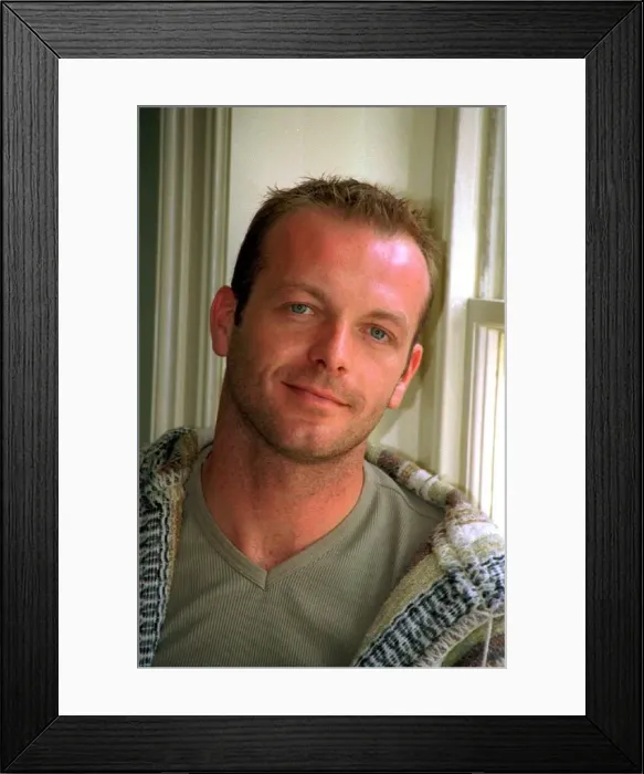 Framed Print : Hugo Speer Full Monty actor in Soho London June 1998 Framed Print : Hugo Speer Full Monty actor in Soho London June 1998