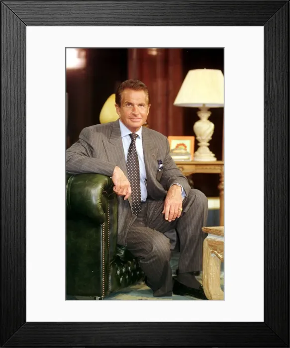 Framed Print : George Hamilton actor at LWT Studios November 1998 Framed Print : George Hamilton actor at LWT Studios November 1998