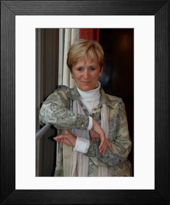 Framed Print : Liz Mullinar Actress / Author October 1998 Framed Print : Liz Mullinar Actress / Author October 1998