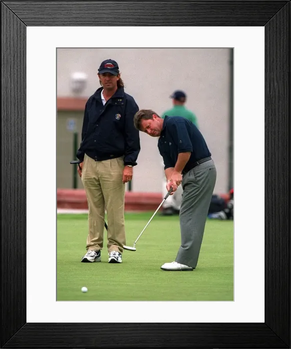 Framed Print : Ian Woosnam practices his putting watched by Caddie, Wobbly Framed Print : Ian Woosnam practices his putting watched by Caddie, Wobbly