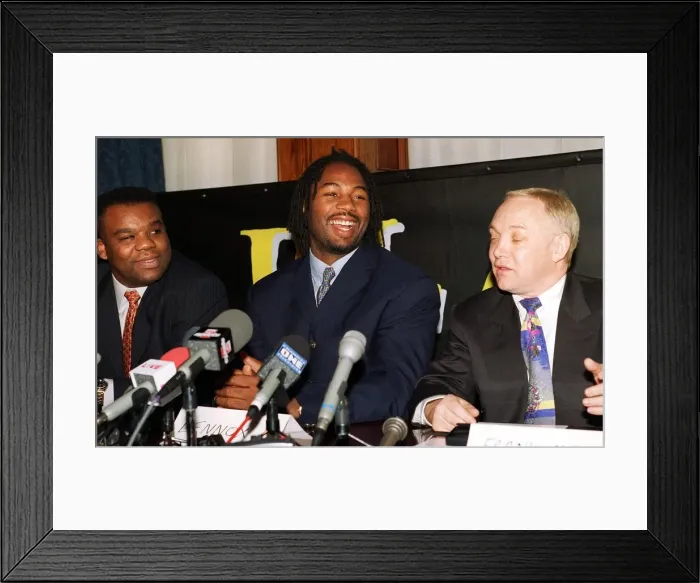 Framed Print : Lennox Lewis at press conference announcing next fight with Warren McCall at the Law