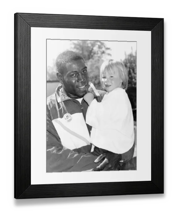 Framed Print : Frank Bruno Boxing holds Nicola Fox to help raise money for a Childrens Charity