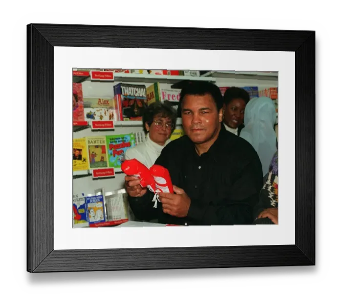Framed Print : Muhammad Ali (Cassius Clay) former World Championship Boxer Framed Print : Muhammad Ali (Cassius Clay) former World Championship Boxer