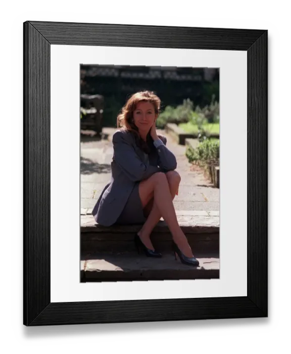 Framed Print : Actress Cherie Lunghi in The Management 1990 - TV Programme A©Mirrorpix