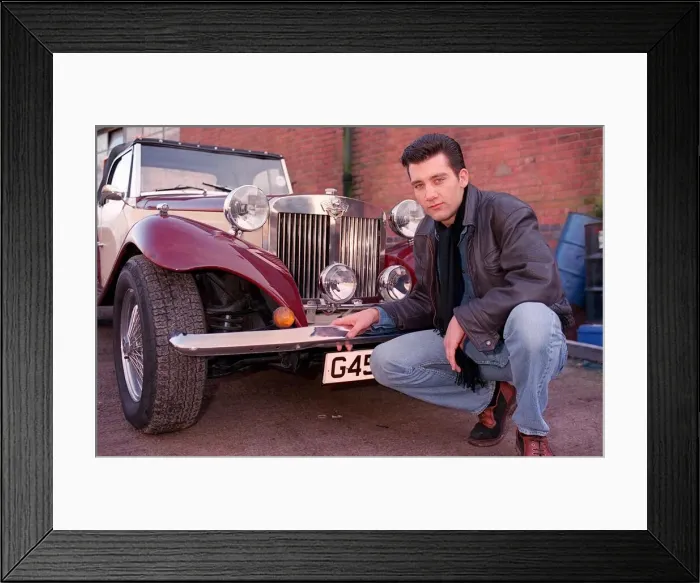 Framed Print : Clive Owen Actor in the TV Programme Chancer 1990 A©Mirrorpix