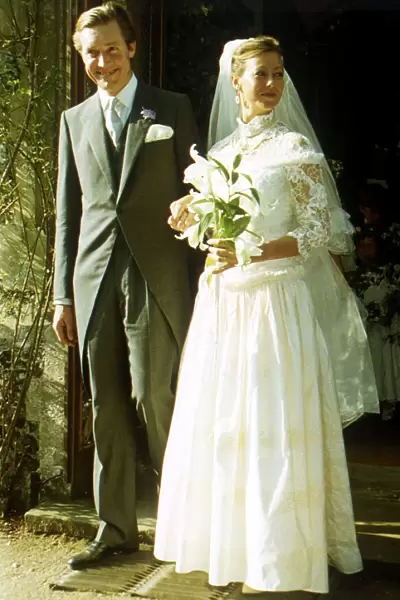 Jenny Agutter Actress weds swede Johan Tham in Oxfordshire DBase MSI A©Mirrorpix