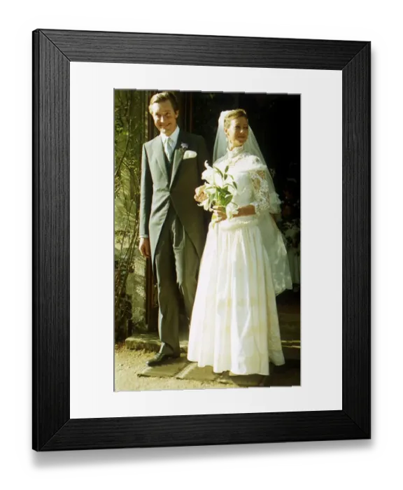 Framed Print : Jenny Agutter Actress weds swede Johan Tham in Oxfordshire DBase MSI A©Mirrorpix Framed Print : Jenny Agutter Actress weds swede Johan Tham in Oxfordshire DBase MSI A©Mirrorpix