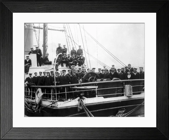 Framed Print : Captain RF Scott with members of his ill-fated expedition to the South Pole Framed Print : Captain RF Scott with members of his ill-fated expedition to the South Pole