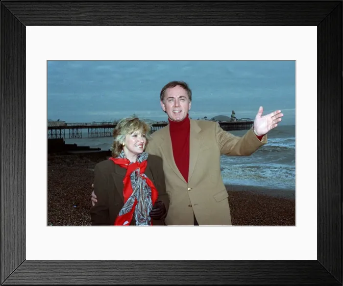 Framed Print : Hannah Gordon actress Peter Egan actor Feb 90 by the seaside A©Mirrorpix