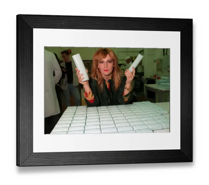 Framed Print : Toyah Wilcox singer actress Feb 90 A©Mirrorpix Framed Print : Toyah Wilcox singer actress Feb 90 A©Mirrorpix