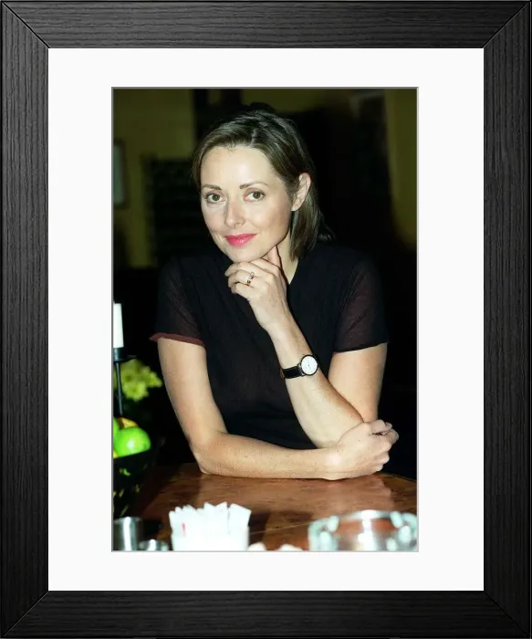 Framed Print : Carol Vorderman TV Presenter June 1998 Sitting at table A©mirrorpix Framed Print : Carol Vorderman TV Presenter June 1998 Sitting at table A©mirrorpix
